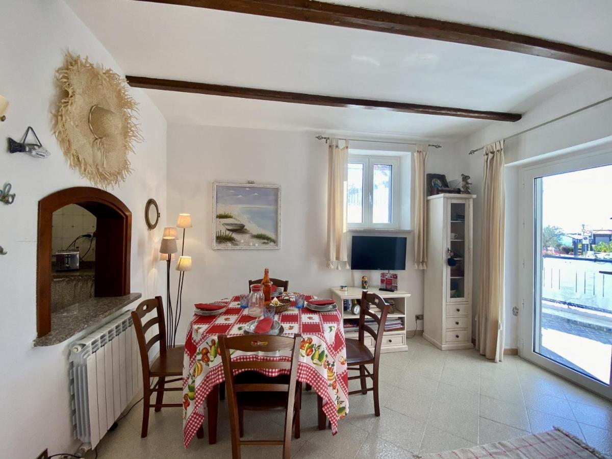 Holidaycasa Mike - Con Terrazzo Vista Mare Sperlonga Ngoại thất bức ảnh